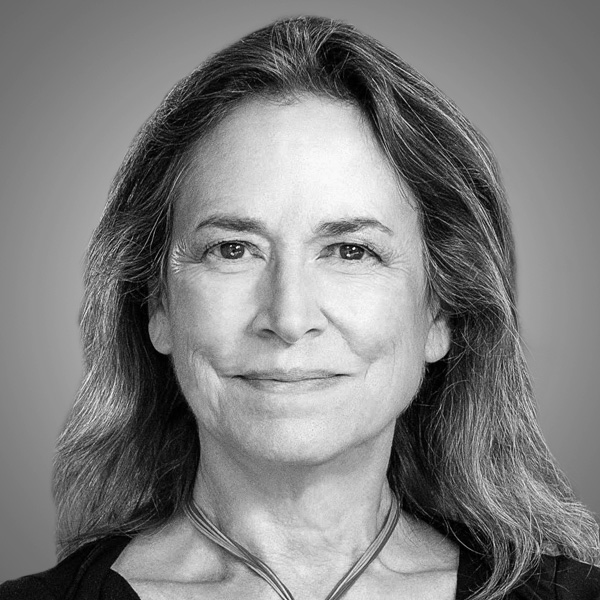 Emily Carter photo
